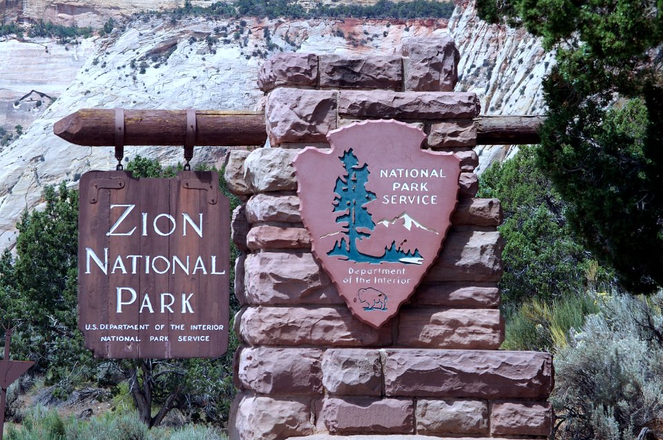 0001 Zion National Park east entrance