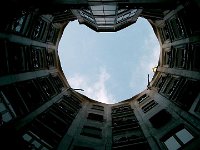 Casa Mila Atrium med