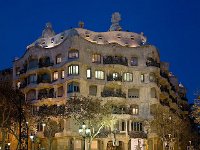 Casa Mila med