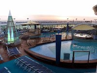 Cruiseship pools